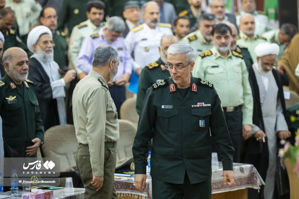 همایش فرماندهان و مسئولان عالی نیرو‌های مسلح
