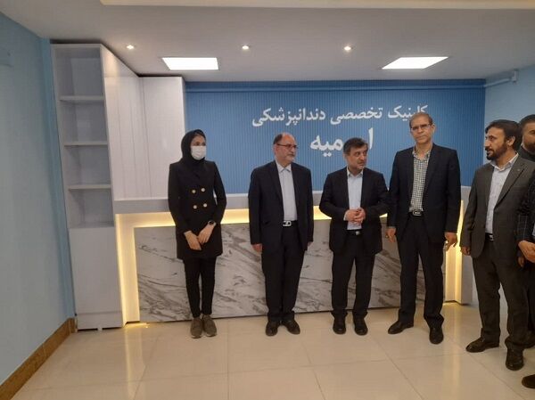 کلینیک دولتی دندانپزشکی به دست معاون وزیر در ارومیه افتتاح شد