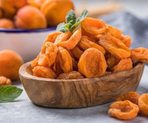 طرز تهیه زردآلو خشک و برگه قیسی در منزل