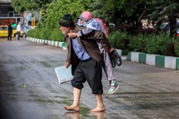 بارش باران در اردبیل باعث آبگرفتگی شدید معابر شد