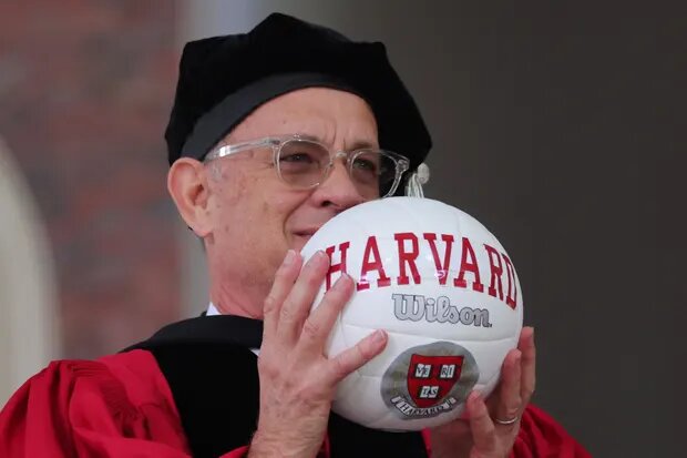 تام هنکس مدرک افتخاری هاروارد را گرفت