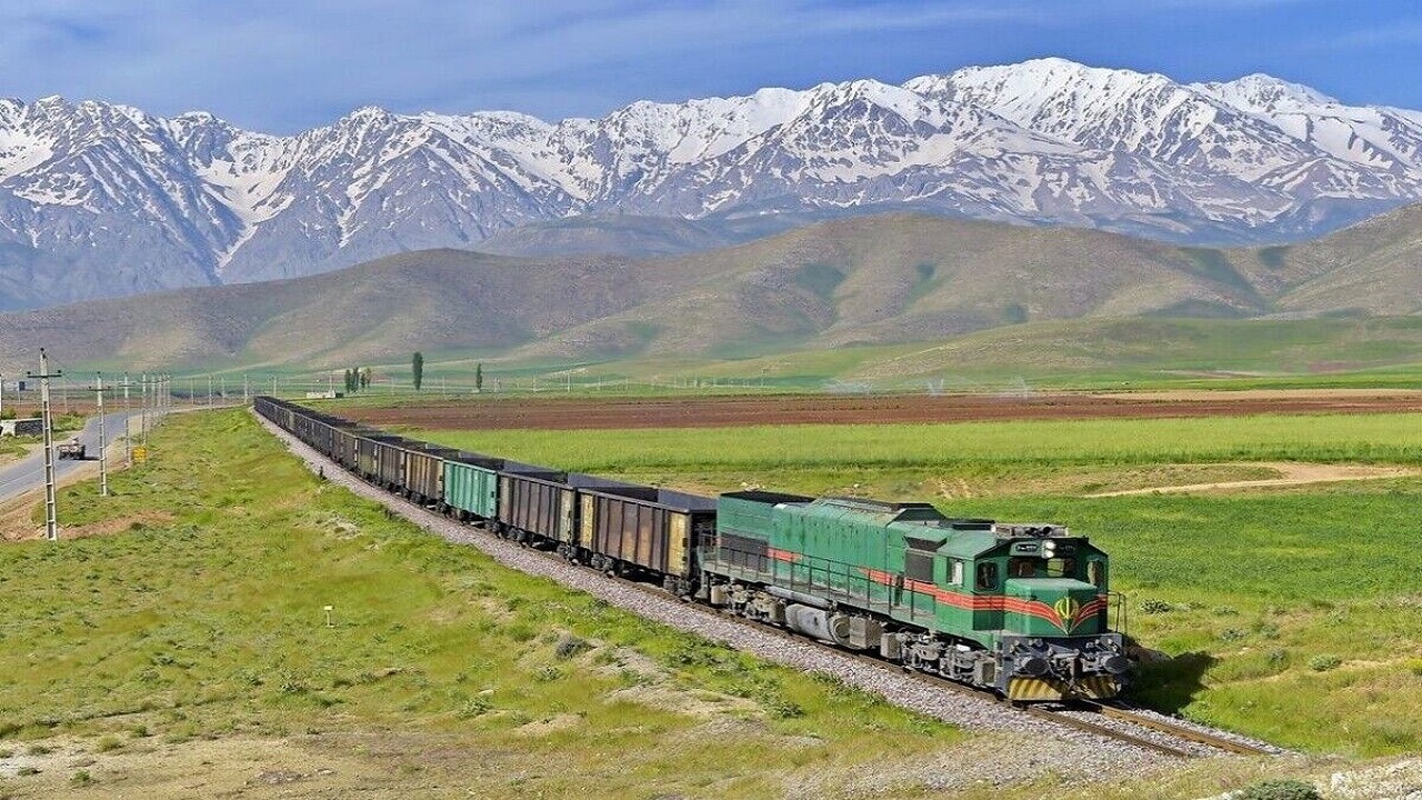 افزایش مبادلات ریلی کالا با آذربایجان از مرز آستارا