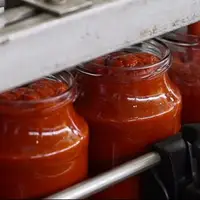 کشف ۳۶ تن رب گوجه فاسد در خمین 