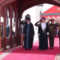 استقبال رسمی رئیس‌جمهور از سلطان عمان 