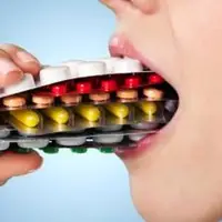 خبر داری خوردن قرص بدون آب چه بلایی سرمان می آورد؟