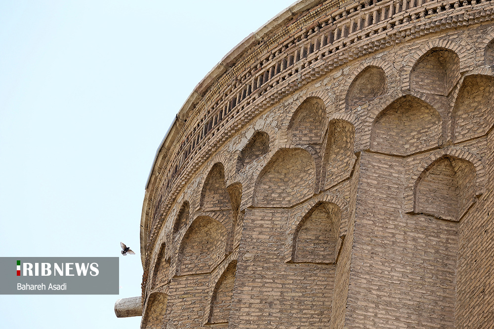 برج طغرل ساعت خورشیدی ۹۰۰ ساله در شهرری