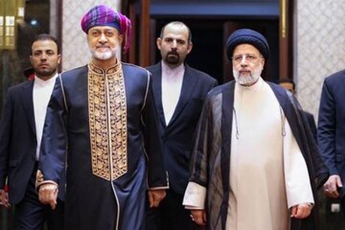 شمایل متفاوت سلطان عمان در دیدارهای مختلف با رئیس جمهور ایران