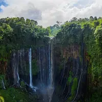 آبشارهای متحدالمرکز در اندونزی 