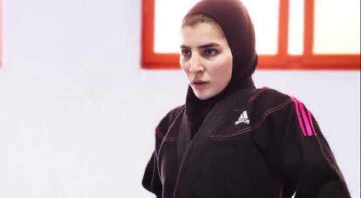 فایت دختر ایرانی با رژیم صهیونیستی؛ بخاطر انسان‌هایی که کشته شدند