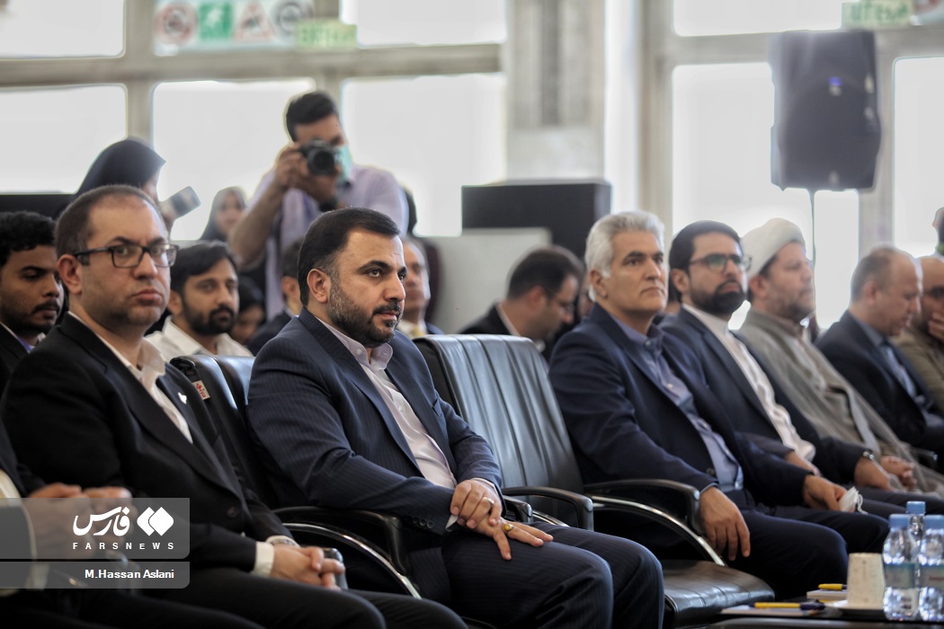 افتتاح نمایشگاه صنعت پست