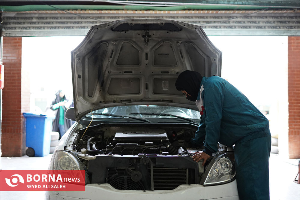 تعمیرگاه خودرو ویژه بانوان در تهران