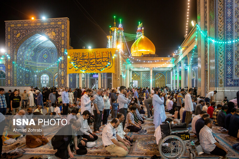 عکس/ صحن حرم کریمه اهل بیت(ع) در شب میلاد برادر
