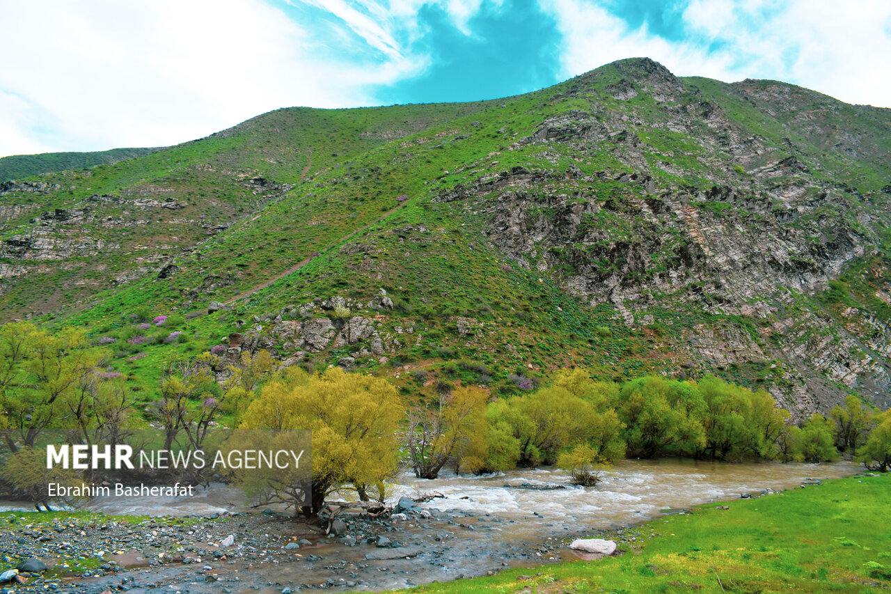 طبیعت زیبای کوهستان‌های گادر