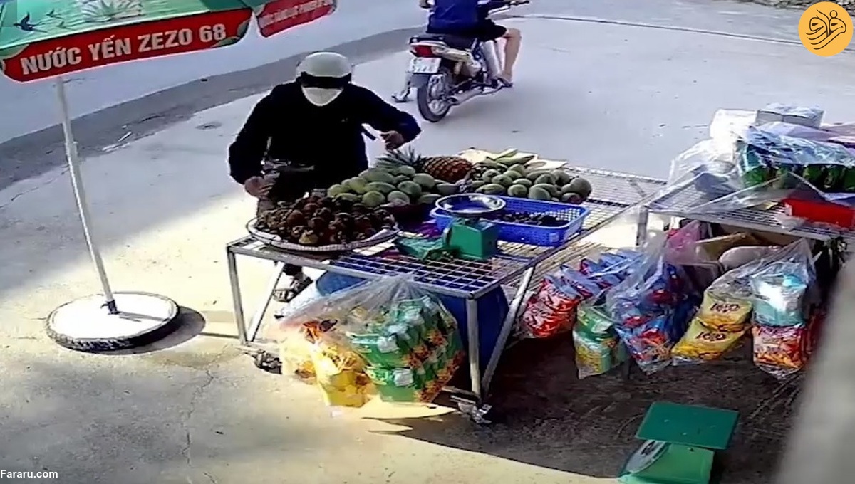 سارق میوه فروشی هنگام فرار سقوط کرد