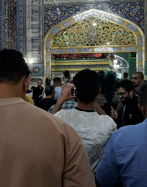 عکس/ خادمی کارگردان مشهور در حرم امام رضا(ع)