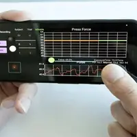 محققان با یک گیره 10 سانتی‌متری اندازه‌گیری دقیق فشار خون با موبایل را ممکن کردند