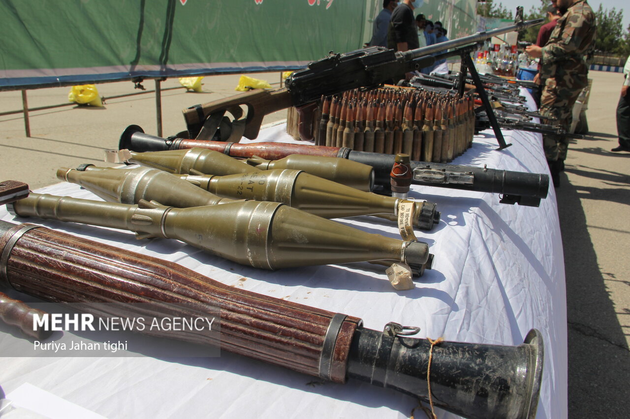 عکس/ کشف راکت جنگی «آرپی‌جی» از باندهای سازمان‌یافته در سیستان و بلوچستان