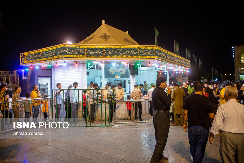عکس/ صحن حرم کریمه اهل بیت(ع) در شب میلاد برادر