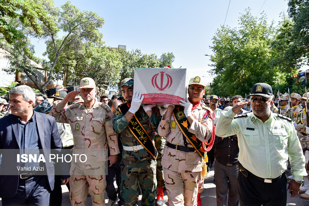 عکس/ تشییع پیکر شهید امنیت «محمدمهدی احمدی» در بجنورد