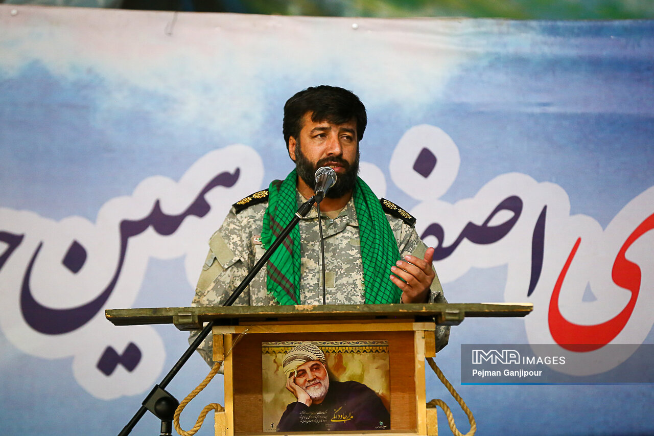 حرکت کاروان «عاشقان حسینی زائران خمینی» به سمت مرقد مطهر بنیانگذار انقلاب اسلامی