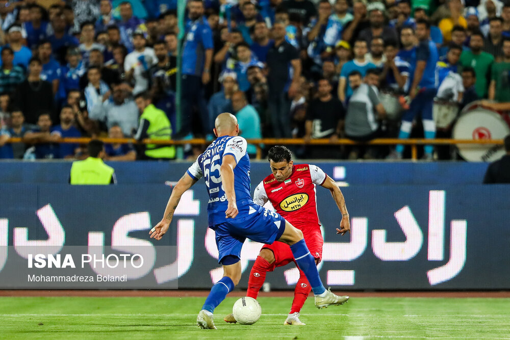 عکس/ لحظاتی از نیمه اول دیدار استقلال و پرسپولیس