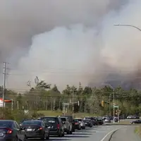 آتش‌سوزی جنگل‌های کانادا ۱۶ هزار نفر را وادار به ترک خانه‌هایشان کرد