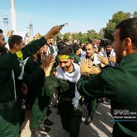 حرکت کاروان «عاشقان حسینی زائران خمینی» به سمت مرقد مطهر بنیانگذار انقلاب اسلامی