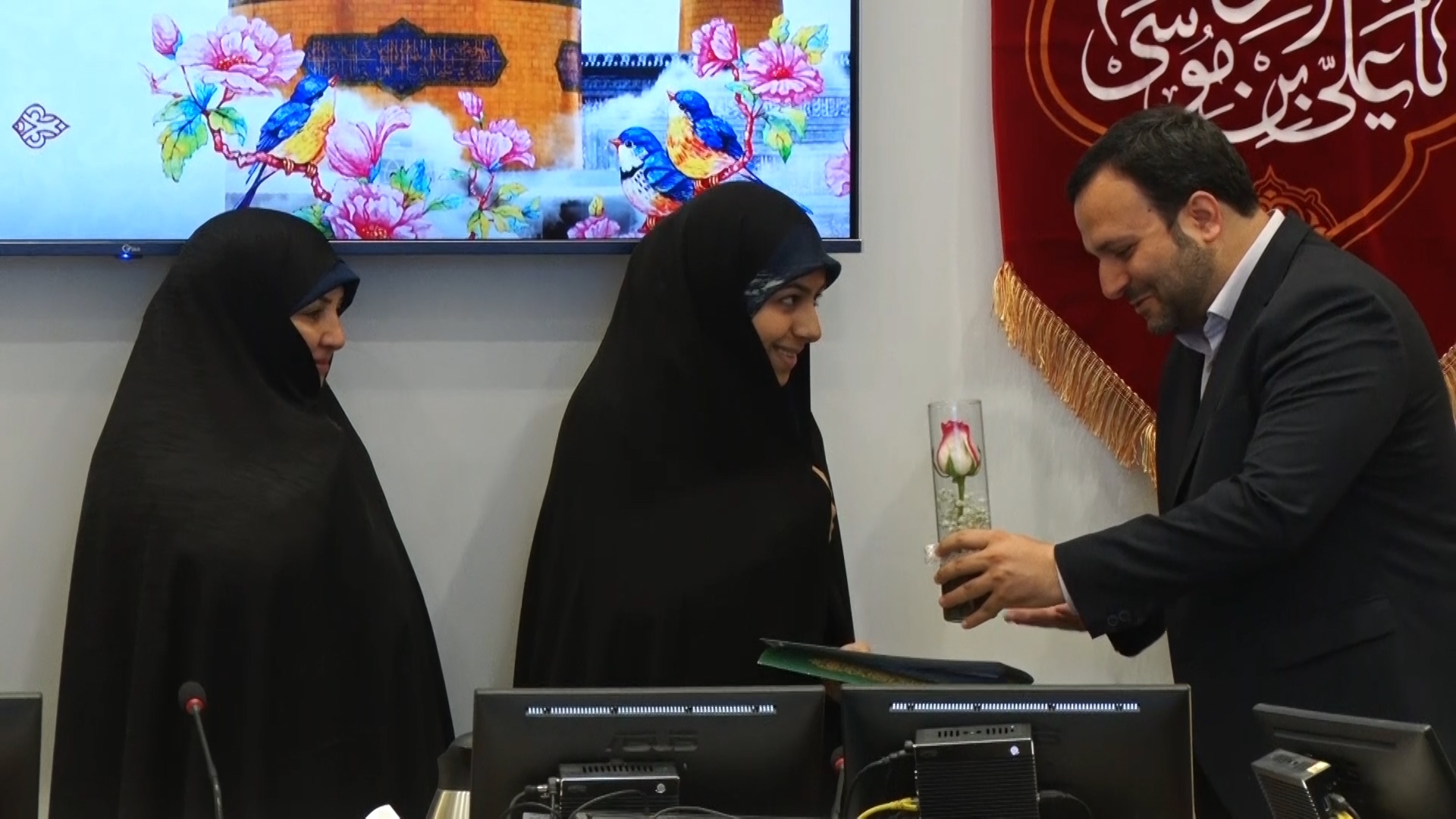میزبانی شورای اسلامی شهر اصفهان از ۲۱ دختر نخبه