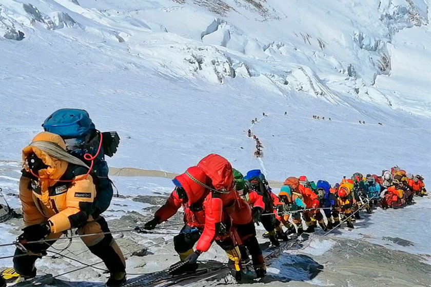 انباشت زباله در ارتفاعات اورست توسط کوهنوردان
