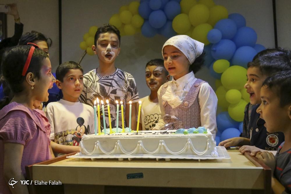عکس/ جشن میلاد امام رضا (ع) در بخش کودکان مبتلا به سرطان