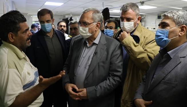 بازدید سرزده وزیر بهداشت از یک مرکز درمانی در قم