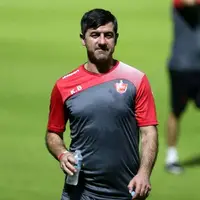 خوانندگی کریم باقری در ورزشگاه آزادی بعد از برد پرسپولیس