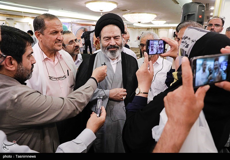 مراسم دعای کمیل زائران ایرانی در مدینه منوره