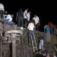 خروج قطار مسافری از ریل در هند، ۵۰ کشته برجای گذاشت