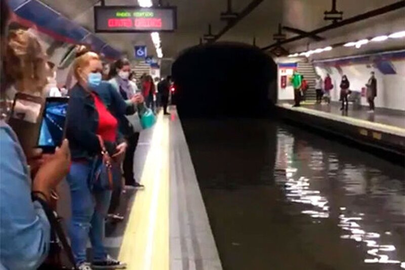 غرق شدن متروی شهر مادرید به خاطر بارش شدید باران!