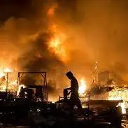 وقوع آتش‌سوزی در کارخانه تولید پلاستیک خاتون‌آباد پاکدشت
