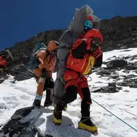 نجات غیرممکن یک کوهنورد از «نقطه مرگ»