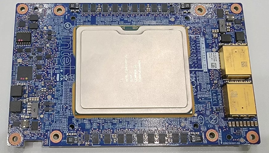نمایش پردازنده‌‌های گرافیکی Ponte Vecchio اینتل در نمایشگاه کامپیوتکس 2023