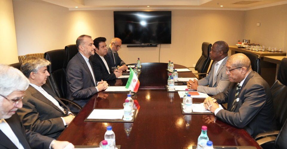 وزیر خارجه گابن با امیرعبداللهیان دیدار کرد