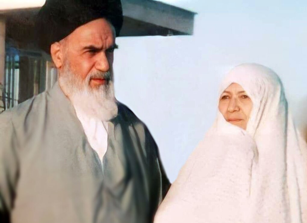 تصاویری کمتر دیده شده از امام خمینی(ره) در کنار خانواده