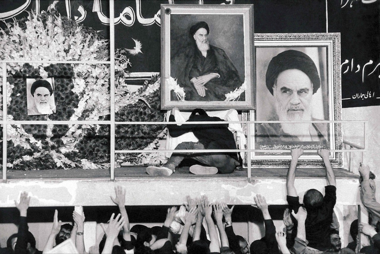 عکس/ ایام رحلت امام خمینی(ره) در خرداد ۱۳۶۸  