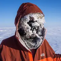 یخ‌زدن نوشابه در سرمای قطب جنوب