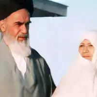 تصاویر کمتر دیده‌شده از لحظه وداع خانواده امام خمینی(ره) با ایشان