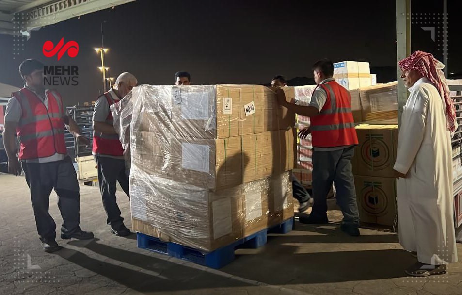  ترخیص و بارگیری دارو و تجهیزات ارسالی از ایران به فرودگاه مدینه 