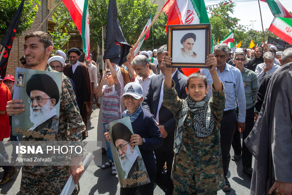 عکس/ راهپیمایی مردم قم در روز قیام 15 خرداد