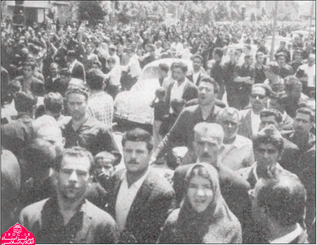 عکس‌های قیامی که زمینه‌ساز انقلاب شد