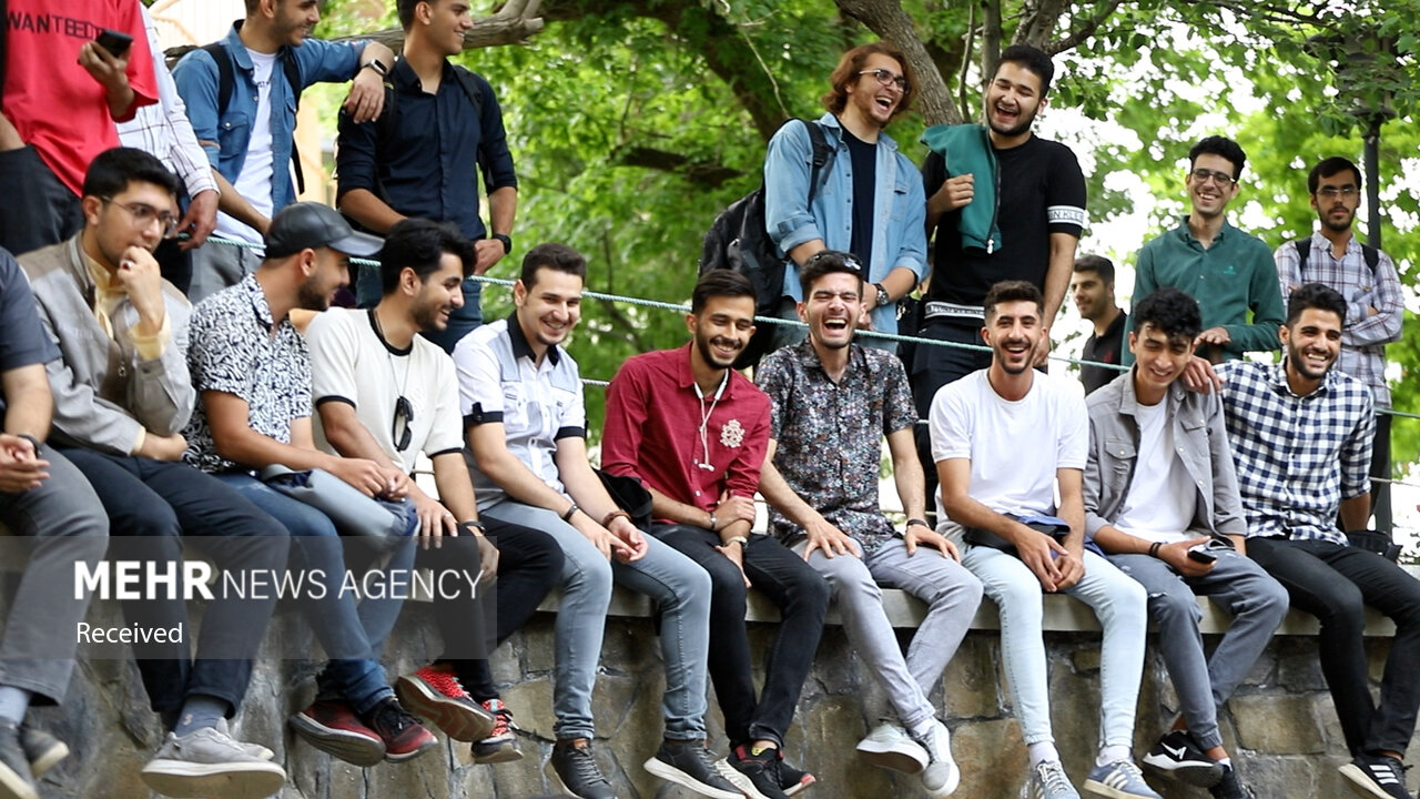 برگزاری کافه گفتگوی روابط آزاد در دانشگاه صنعتی همدان