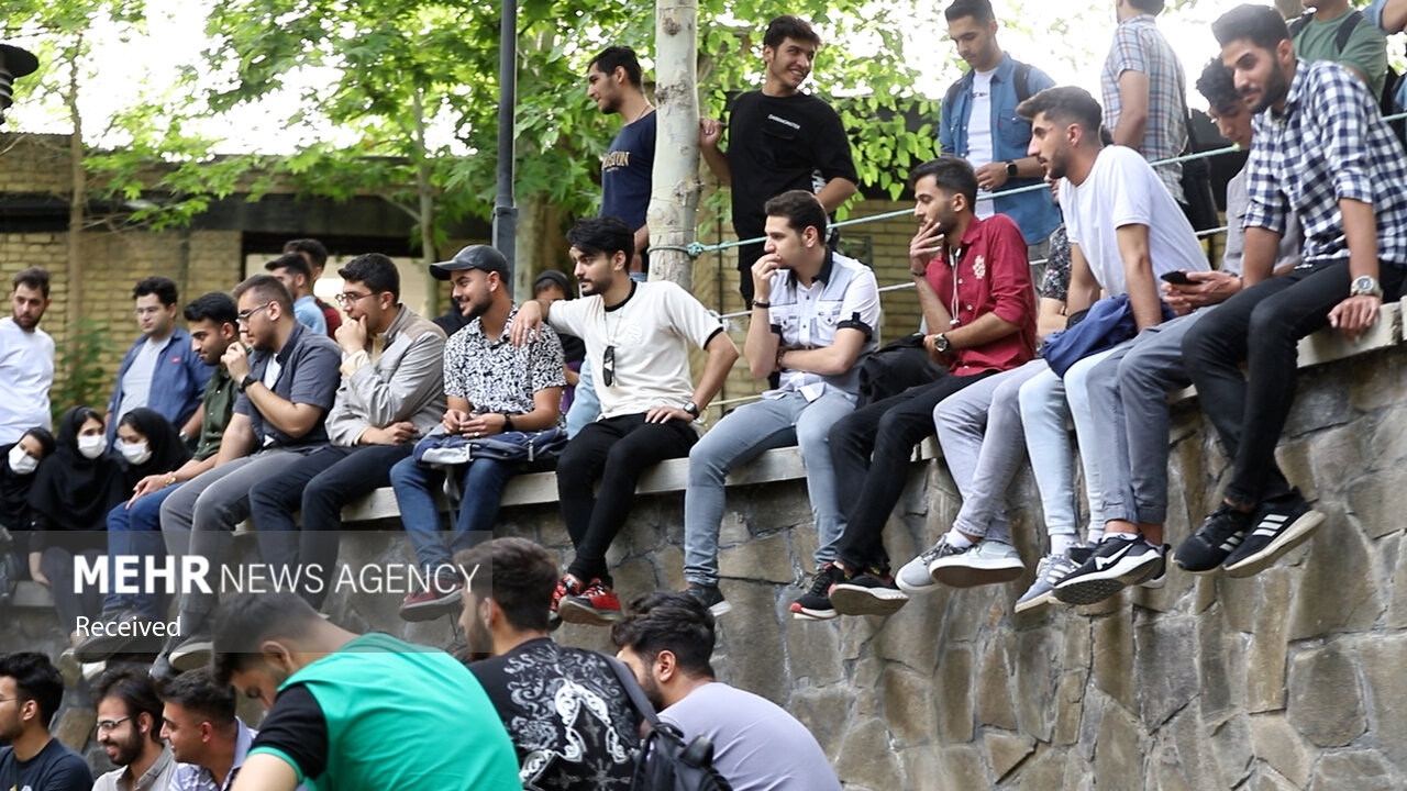 برگزاری کافه گفتگوی روابط آزاد در دانشگاه صنعتی همدان