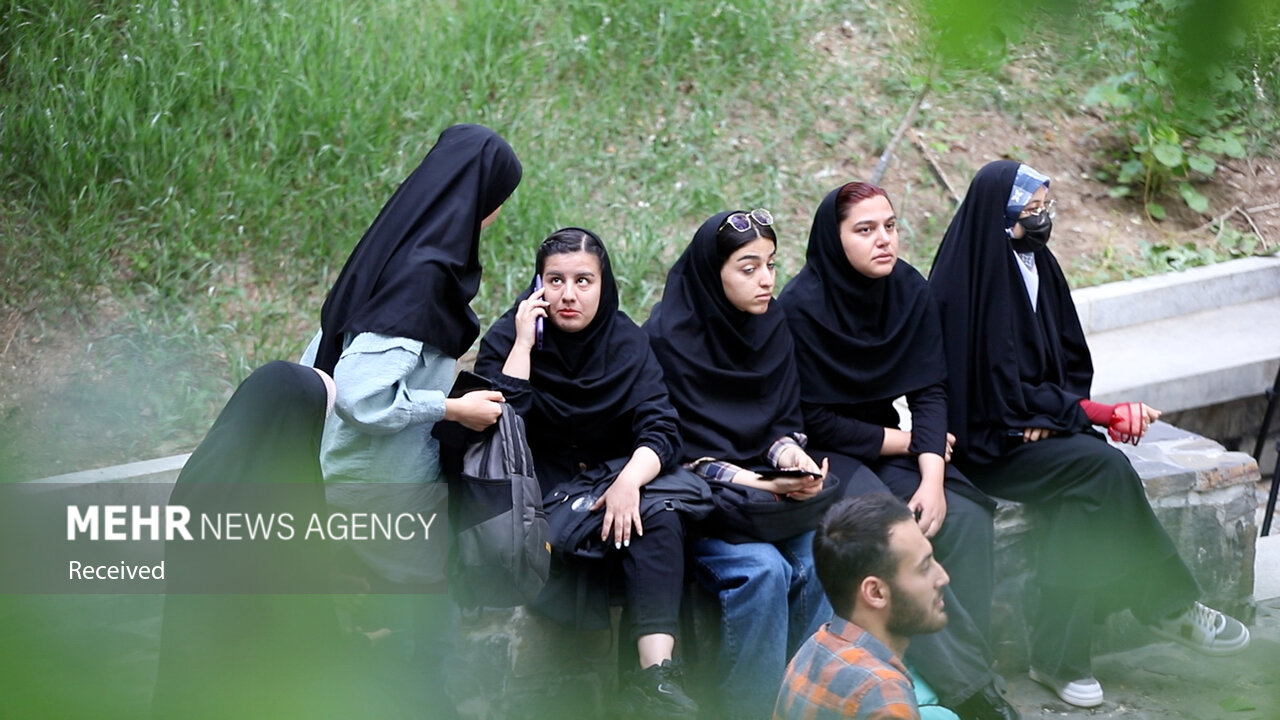 برگزاری کافه گفتگوی روابط آزاد در دانشگاه صنعتی همدان
