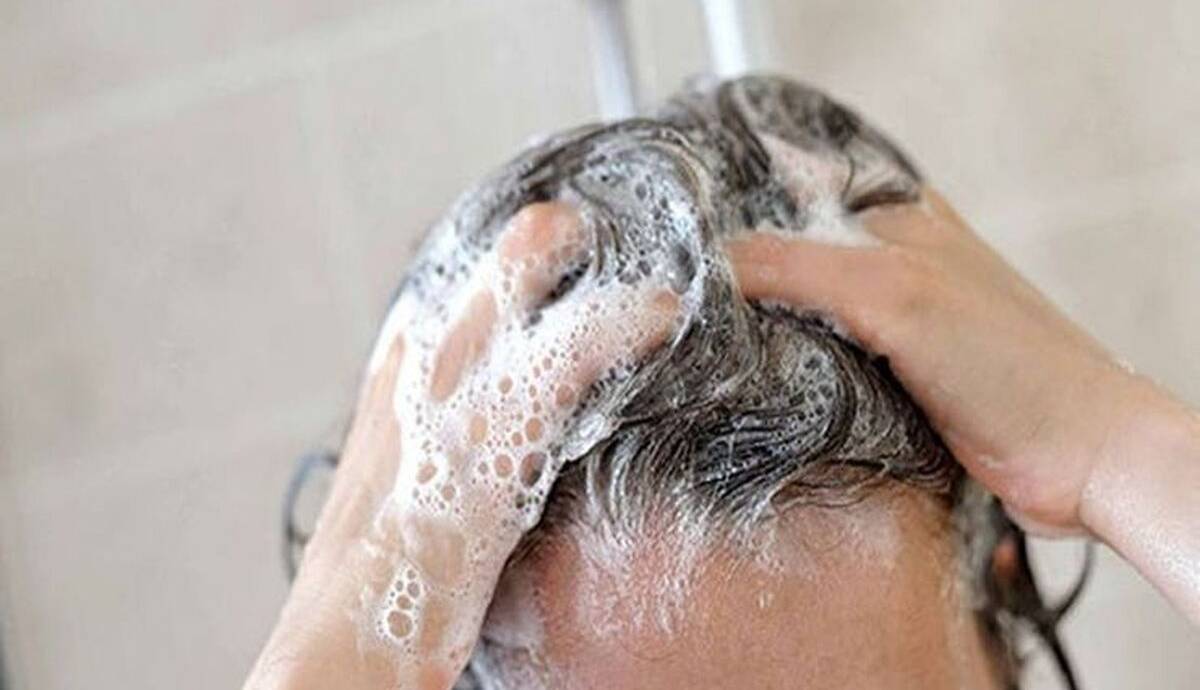 چند بار در هفته حمام کنیم تا موهایمان نریزد؟